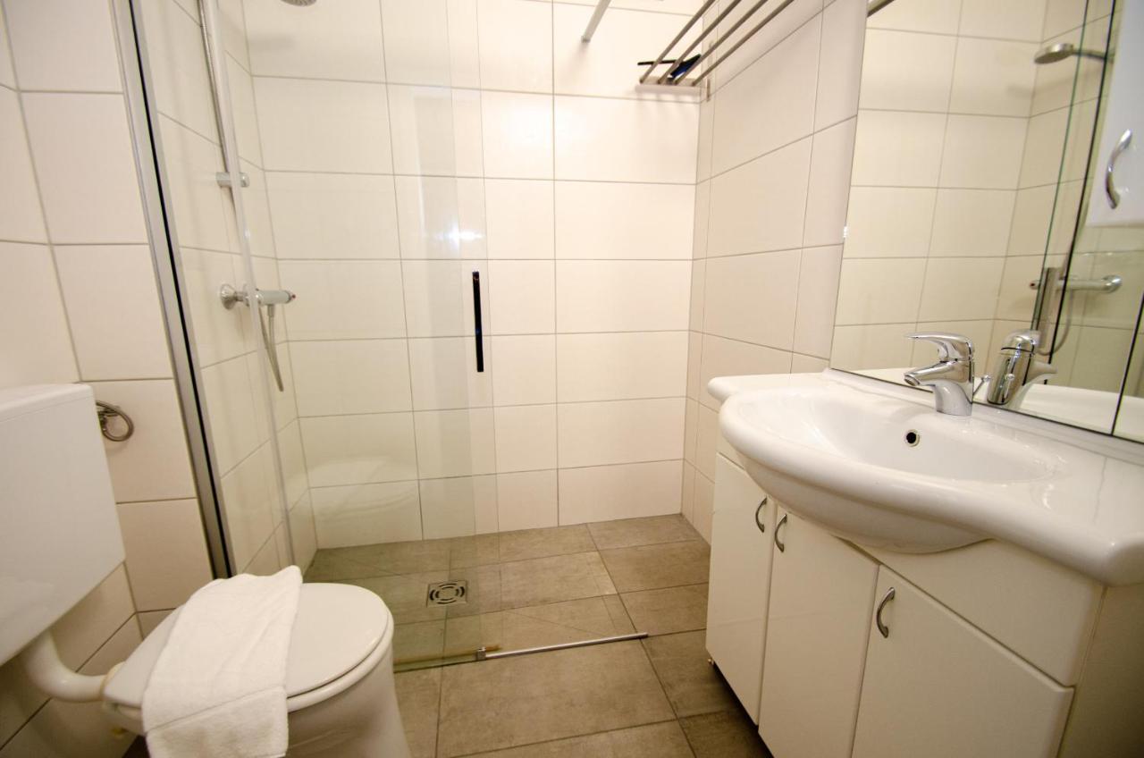 Low Budget Apartment Kitz 10 Kaprun Exterior photo