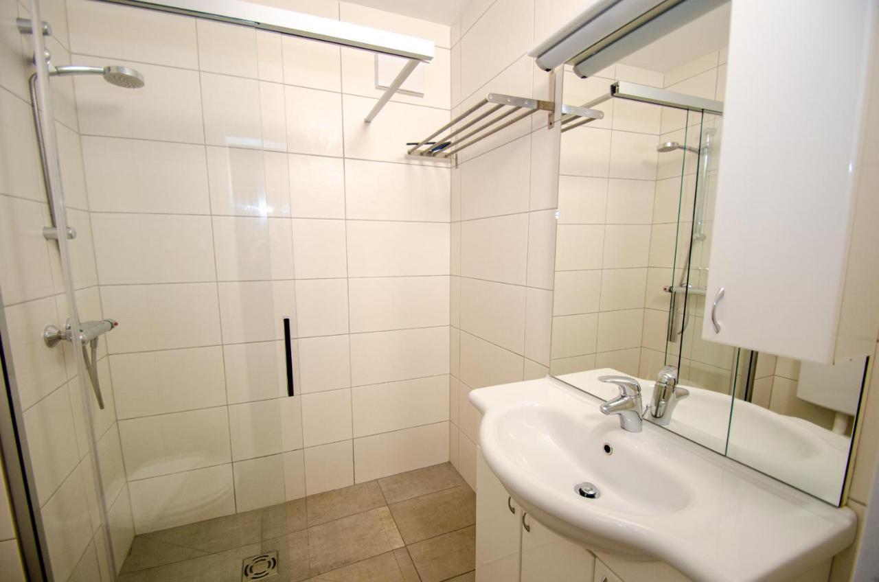 Low Budget Apartment Kitz 10 Kaprun Exterior photo
